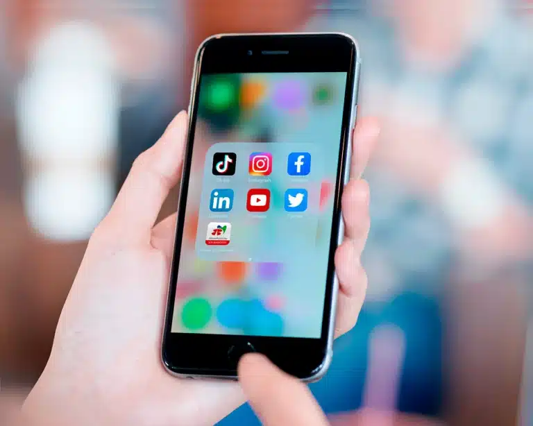 contacta-afore-redes-sociales copia