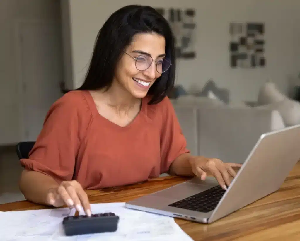 Mujeres emprendedoras  como ahorrar para tu retiro -INTERNA (1)